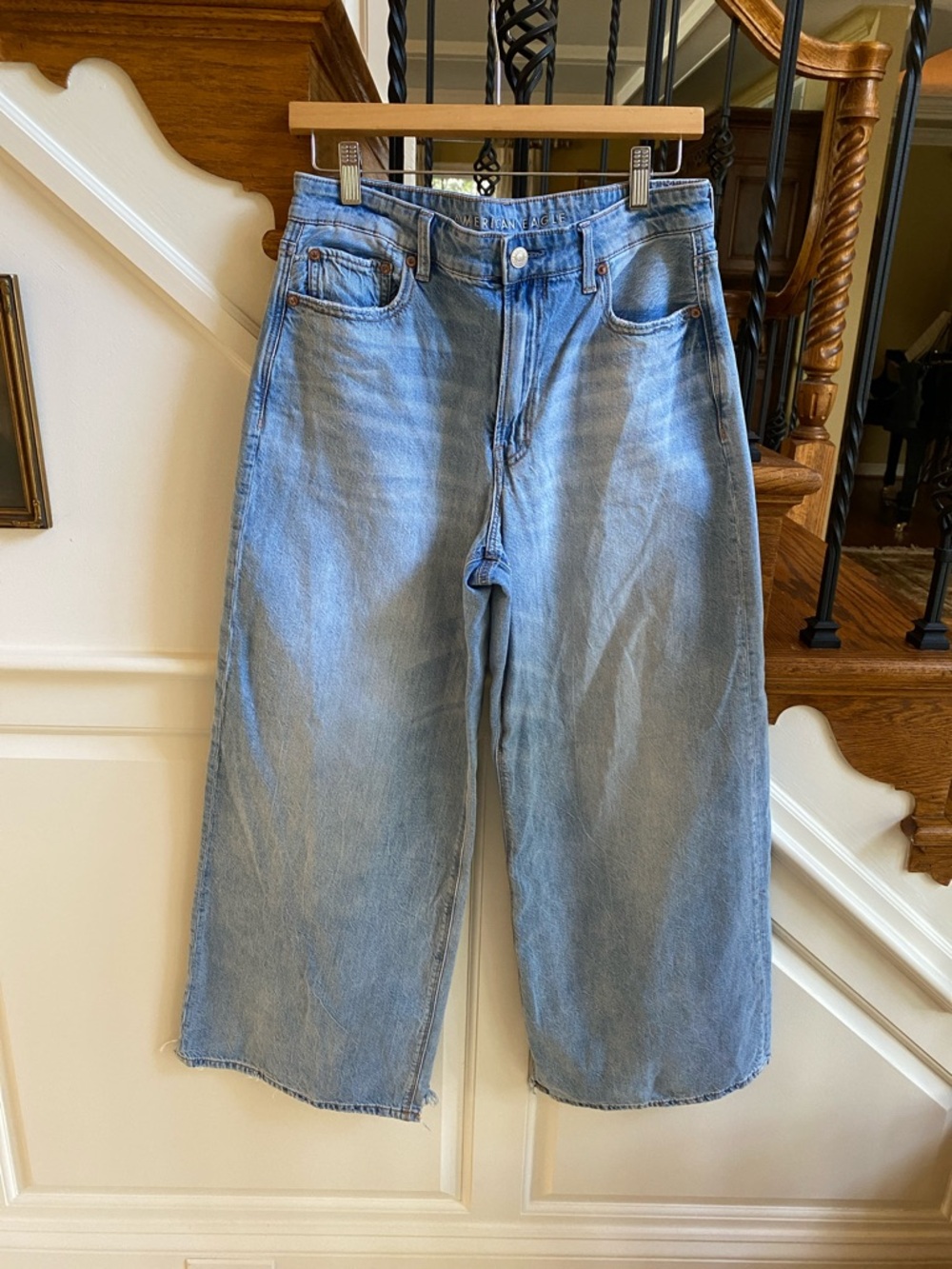 AMERICAN EAGLE Super High-Rise Ultra Wide Leg Jeans